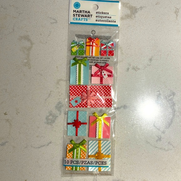 Lot of 28 Martha Stewart Craft Stickers - presents, birds, birdcage, butterflies - Picture 5 of 5